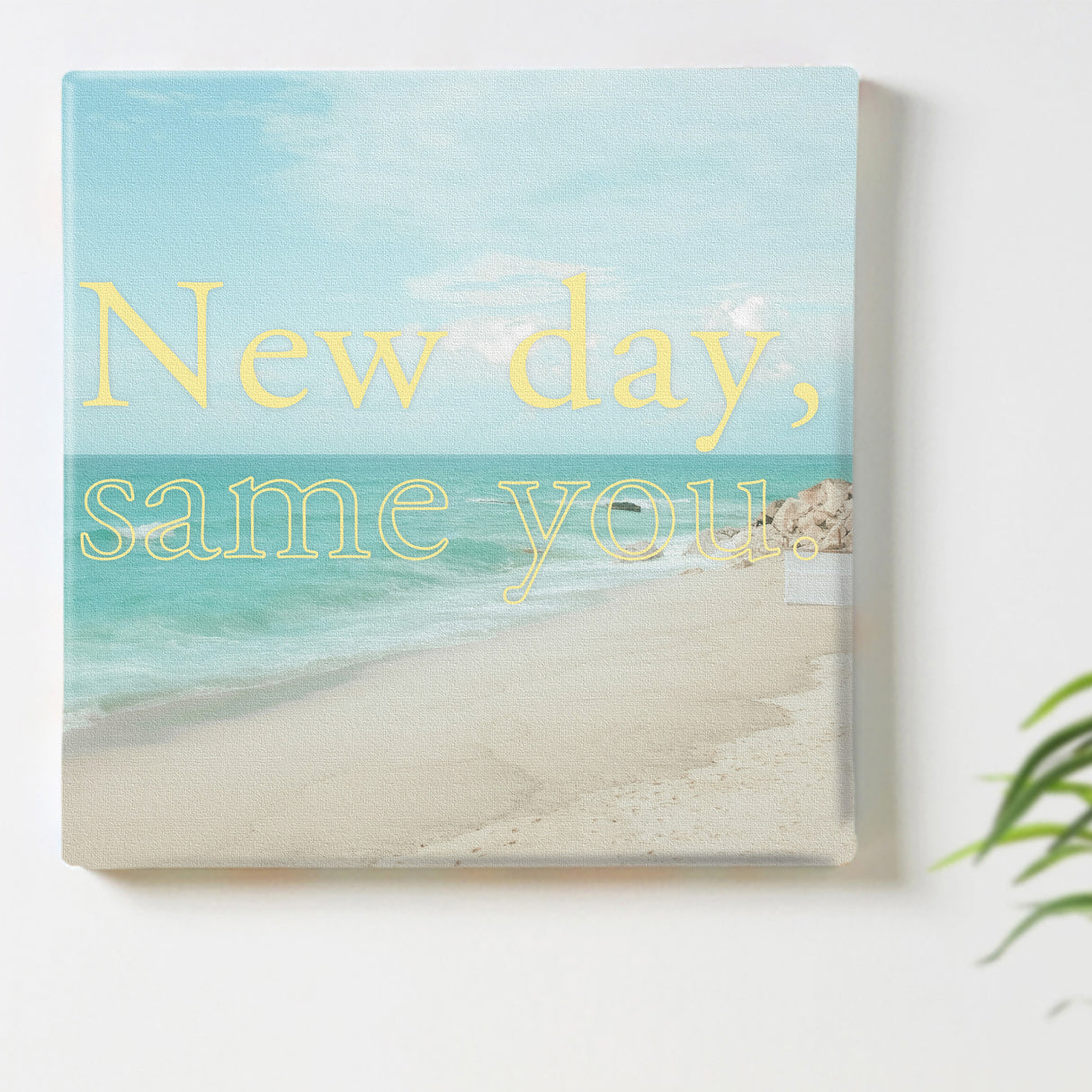 前向きな行動の起点 | 静かな海と優しい色で始まる一日 ― New day, same you.