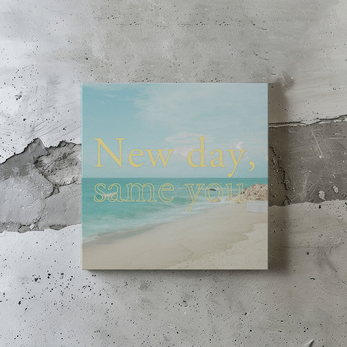 前向きな行動の起点 | 静かな海と優しい色で始まる一日 ― New day, same you.