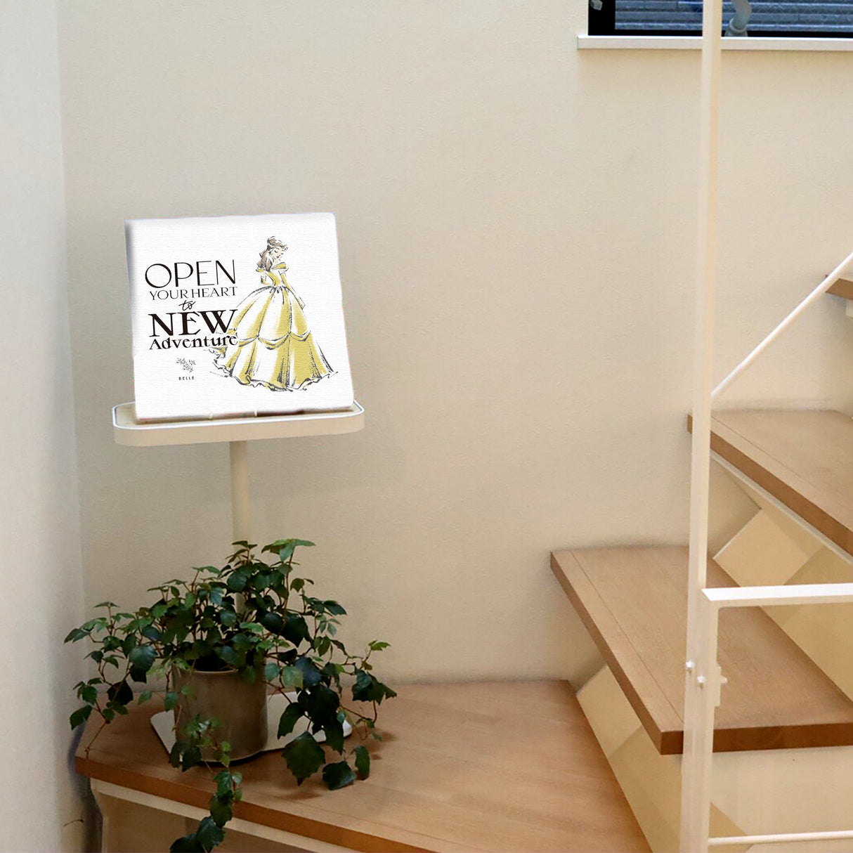 心を開いて、新しい冒険へ ― ベルのアートパネル