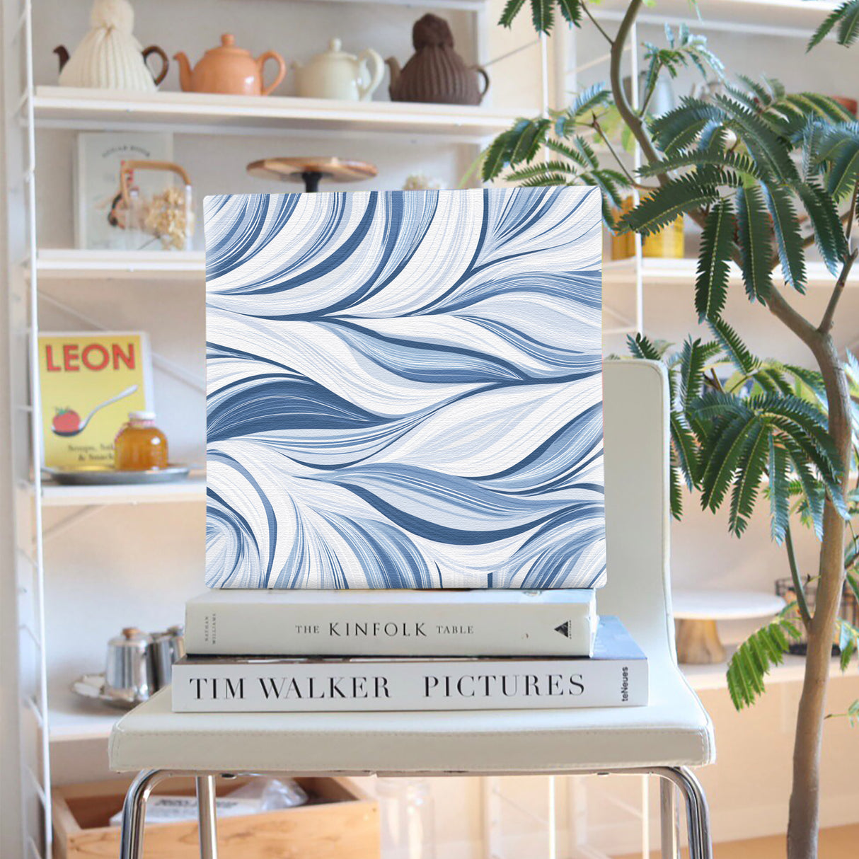 深い呼吸で思考をほどく | 青の流れ – Flow in Blue