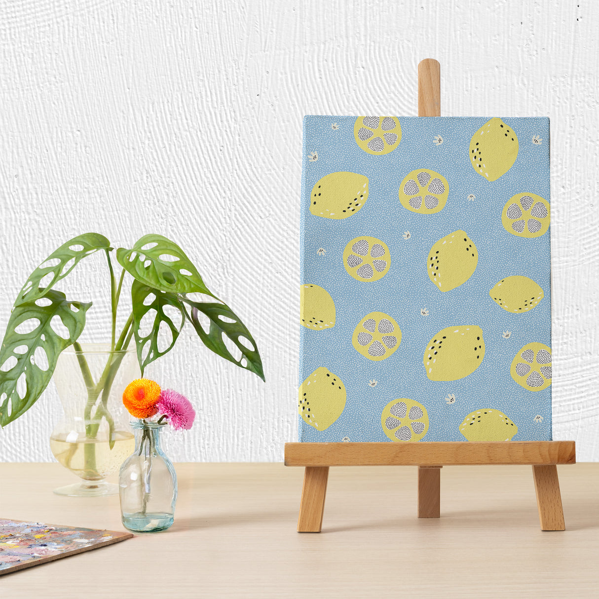 清涼感と活力をもたらす、ブルーとイエロー