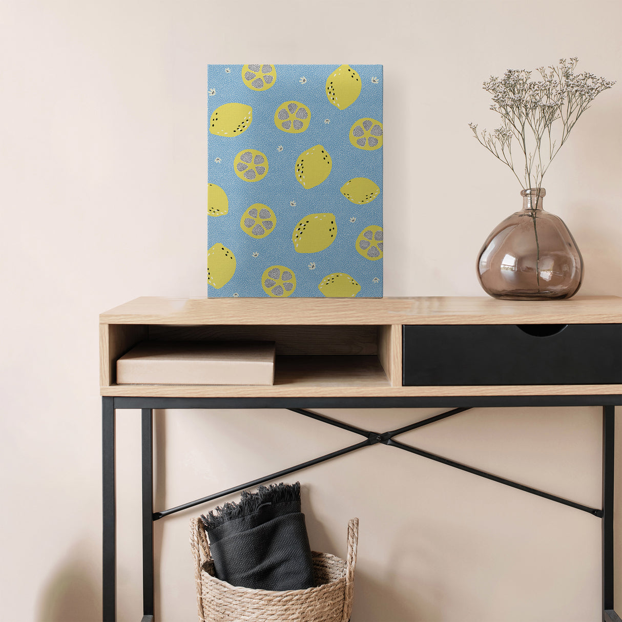 清涼感と活力をもたらす、ブルーとイエロー