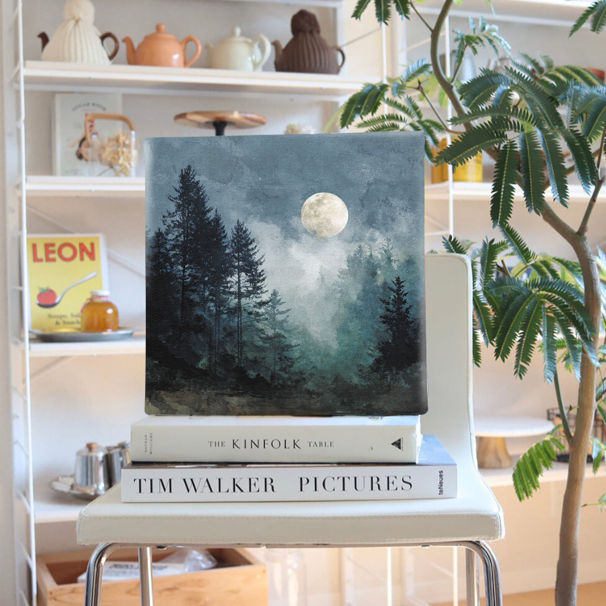 月明かりに耳を澄ますと、木々のさざめきが思考をほどき眠りへ導く – 月の森 – Moonlit Forest