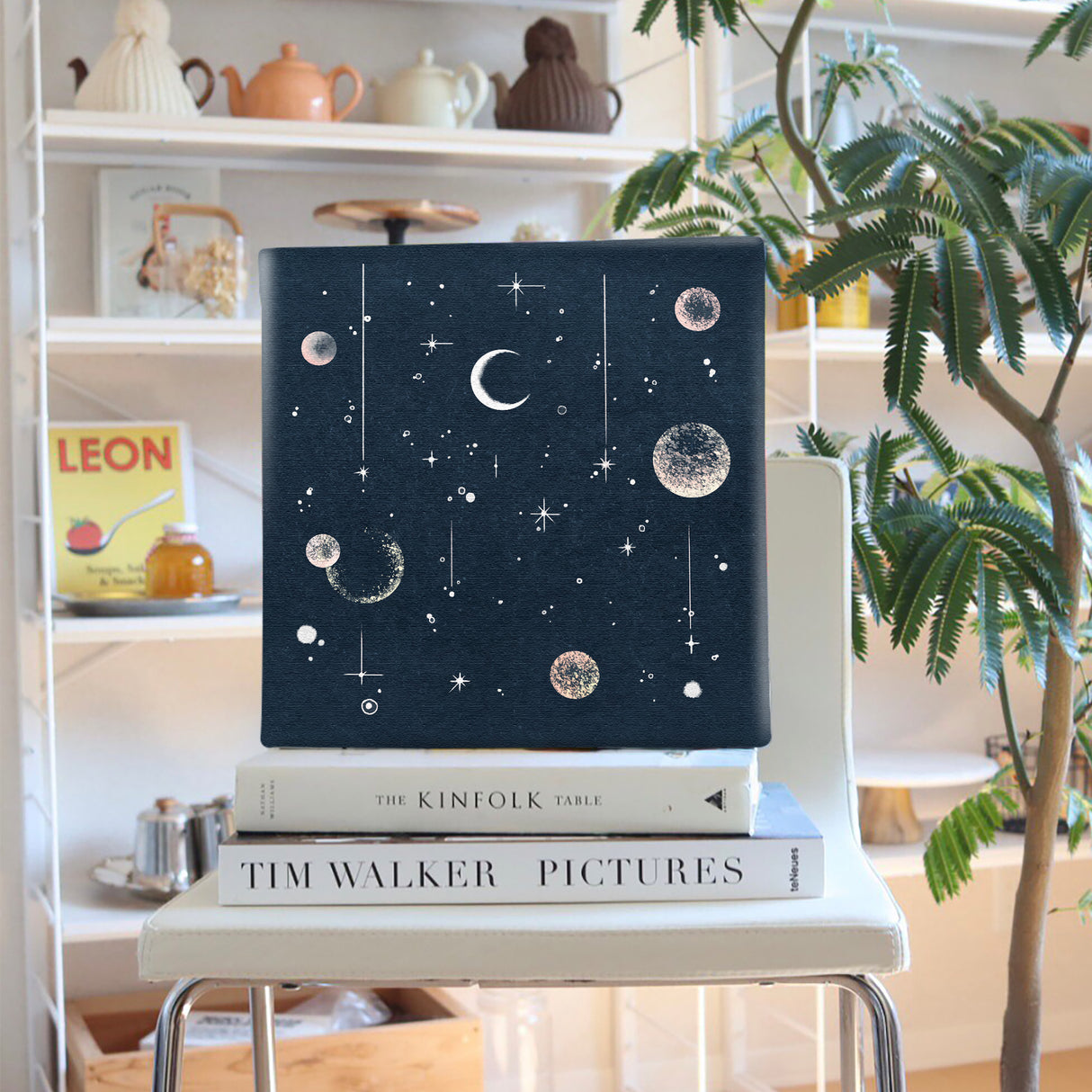 呼吸がすうっと深くなり、やさしい夜のまどろみへと誘われる – 星々の余白 – Celestial Quietude