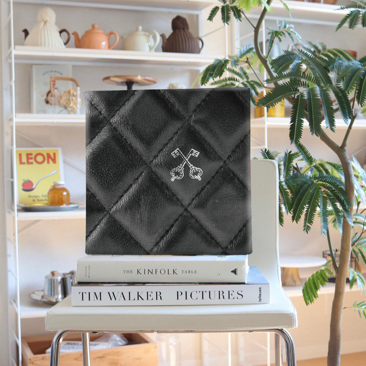 レザーモチーフのインテリア小物 インテリア 雑貨 edi-0001 - ArtDeli. アートパネル専門店