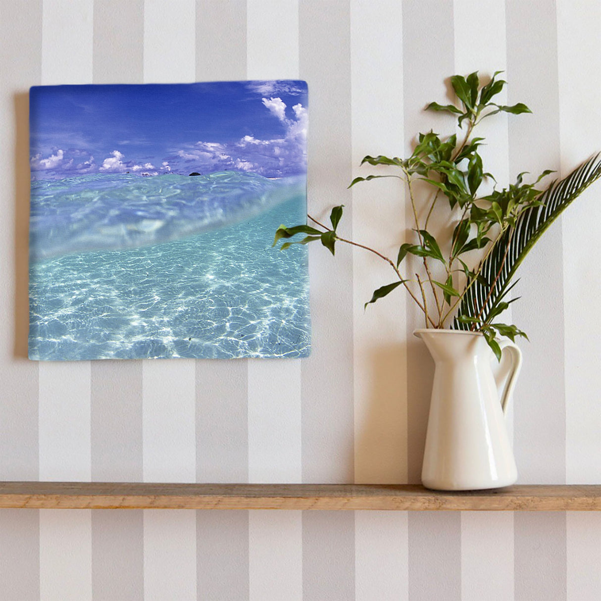 楠哲也氏が撮影したインテリア小物|水中 一人暮らし インテリア kus-0002 - ArtDeli. アートパネル専門店