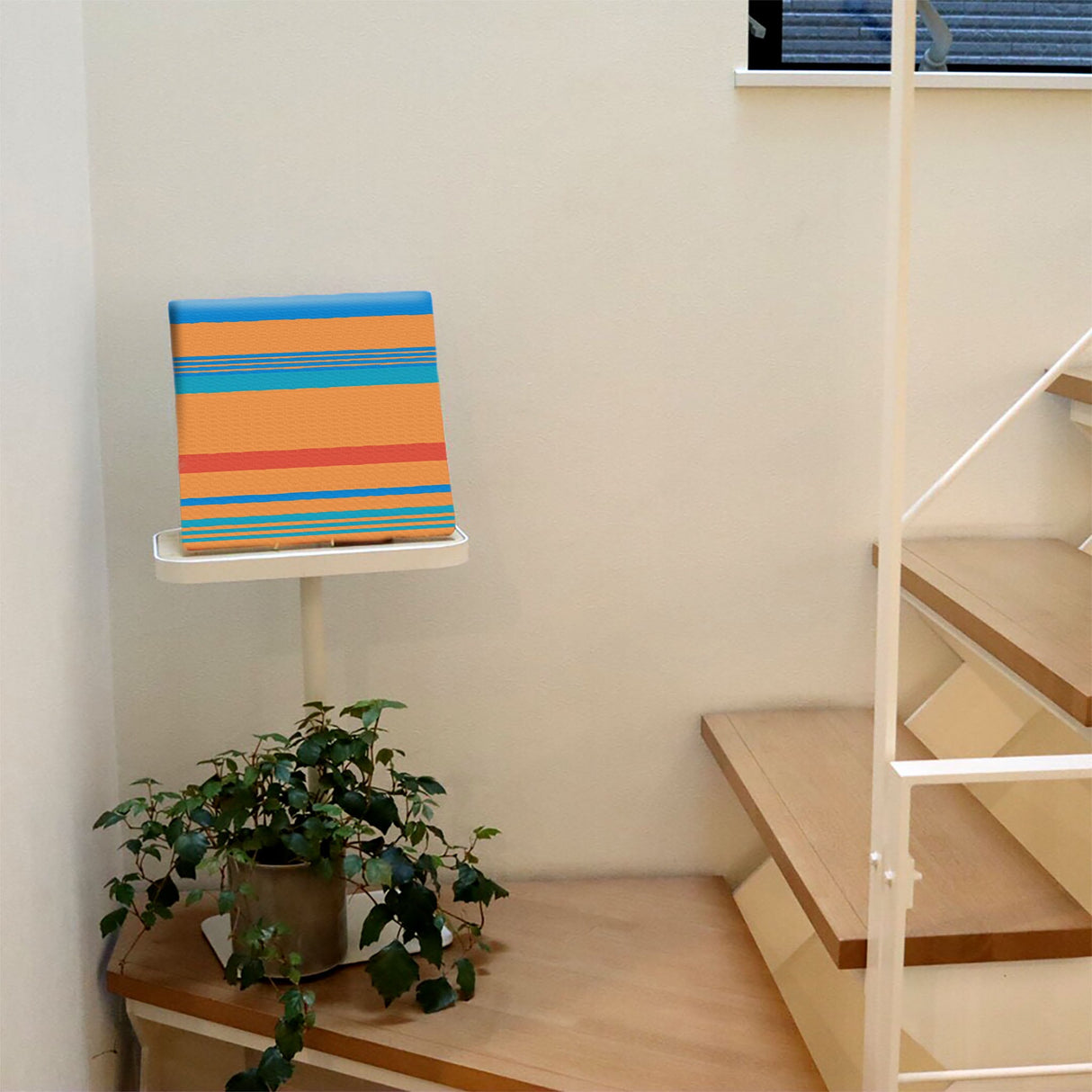 ボーダーのカラフルなインテリア小物 一人暮らし インテリア pat-0057