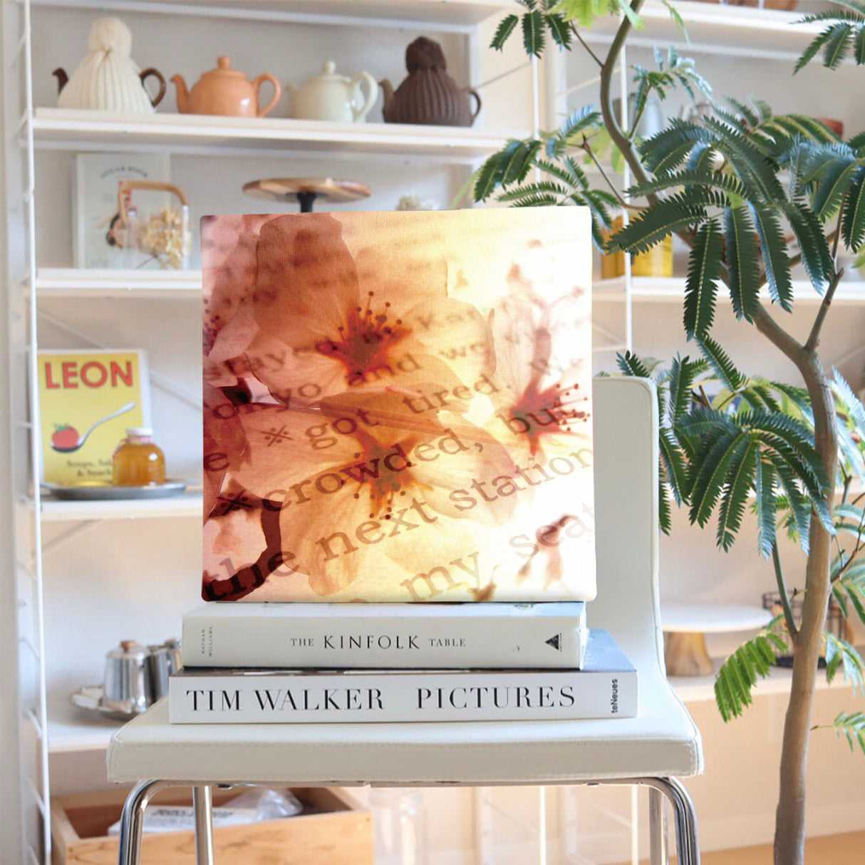 花とタイポグラフィのファブリックパネル 写真 壁掛け tnk-0001