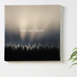静寂の奥に、やさしいまどろみが広がっていく – イントゥ・ザ・クワイエット – Into the Quiet