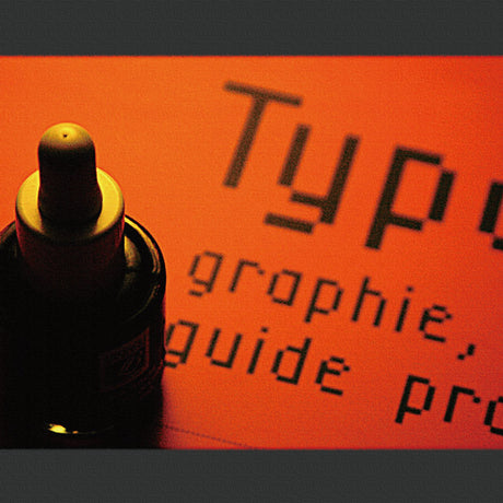 オレンジカラー、タイポグラフのインテリア小物　ポスター　アート typ-0009